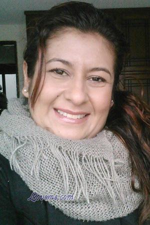 153610 - Lina Edad: 39 - Colombia