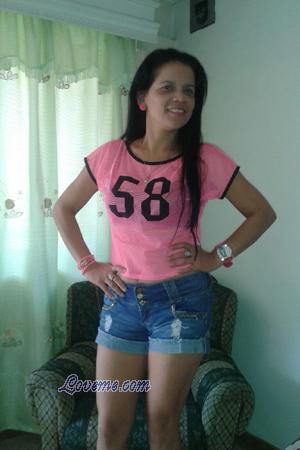 156498 - Virgelyna del Carmen Edad: 49 - Colombia