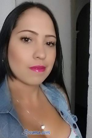 167047 - Yecenia Edad: 43 - Colombia