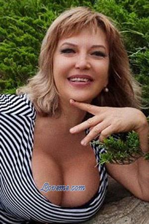 174112 - Viktoriya Edad: 57 - Russia