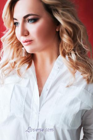 175431 - Elena Edad: 42 - Russia