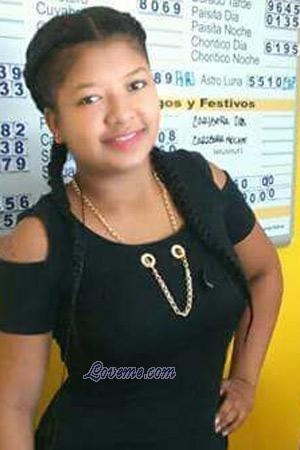 176818 - Isaura Edad: 28 - Colombia