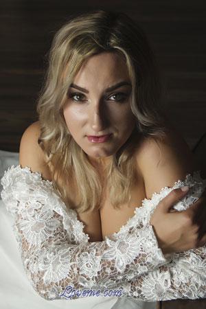 179864 - Ekaterina Edad: 33 - Ucrania