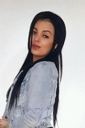 181981 - Stephanie Edad: 32 - Costa Rica