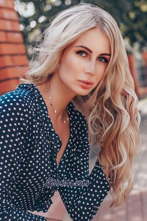 182056 - Julia Edad: 37 - Russia