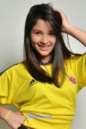 182523 - Fernanda Edad: 28 - Venezuela