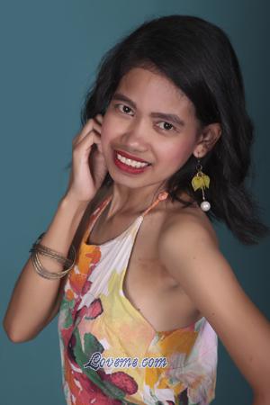 185746 - Irene Edad: 38 - Filipinas