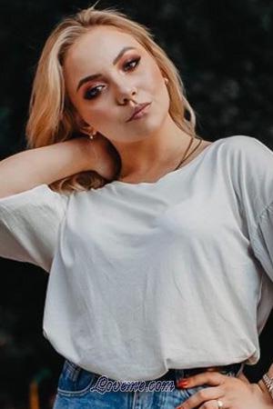 190013 - Anna Edad: 23 - Ucrania