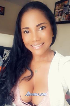 196678 - Yarleisy Edad: 38 - Colombia