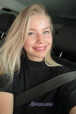 203468 - Yana Edad: 21 - Ucrania