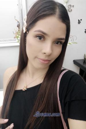 205223 - Daniela Edad: 28 - Colombia