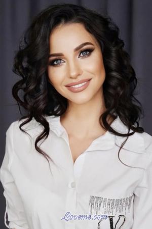 207818 - Julia Edad: 37 - Ucrania