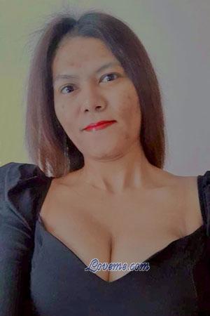 208741 - Thassanee Edad: 48 - Tailandia