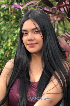 209657 - Karen Edad: 22 - Colombia
