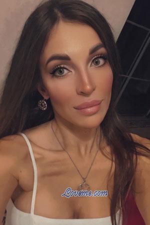 210361 - Valeria Edad: 35 - Russia