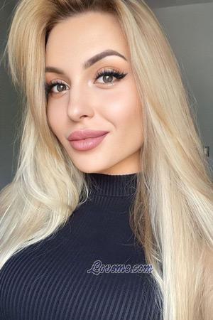 210611 - Sofiia Edad: 28 - Polonia