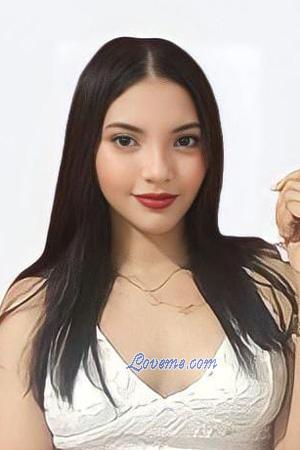 212305 - Daniela Edad: 30 - Colombia