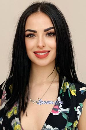 213703 - Nadiia Edad: 23 - Ucrania