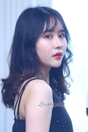 214509 - Althea Edad: 23 - China