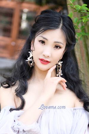 215148 - Sibyl Edad: 44 - China