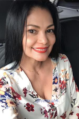 215857 - Isabel Edad: 51 - Colombia