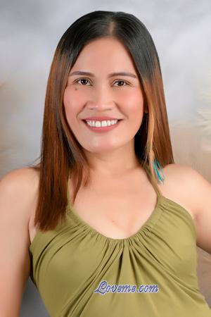 Ladies of Island Garden Ciudad of Samal
