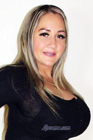 219585 - Kiara Edad: 35 - Costa Rica