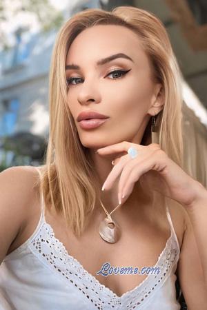 224692 - Alexandra Edad: 31 - Moldavia
