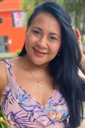 225125 - Liceth Edad: 41 - Colombia