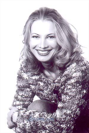55046 - Violetta Edad: 35 - Russia