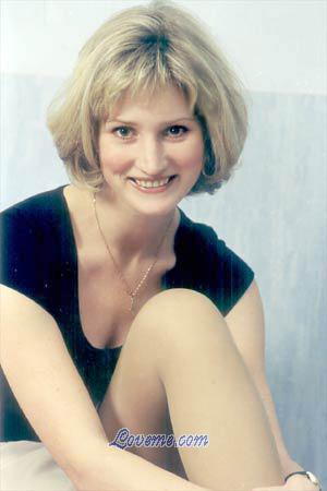 62770 - Elena Edad: 34 - Russia