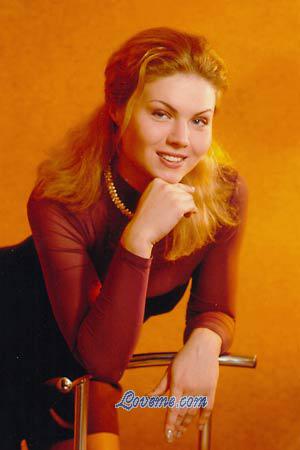 76112 - Renata Edad: 28 - Russia