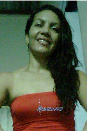 83689 - Carmen Alicia Edad: 41 - Colombia